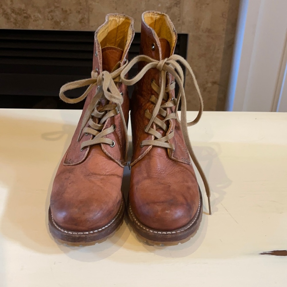 frye combat boots size 7.5